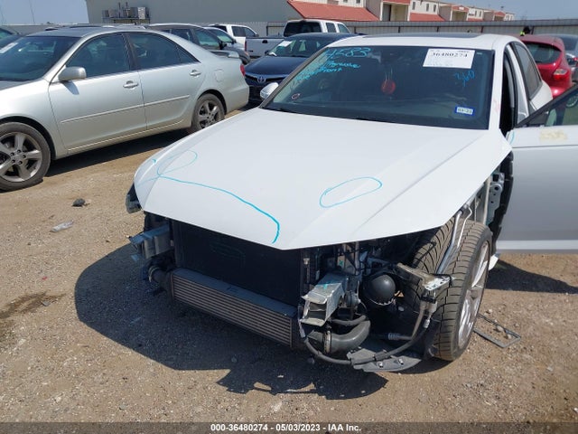 WAUKMAF4XJA112746 Audi A4 Premium/tech Premium