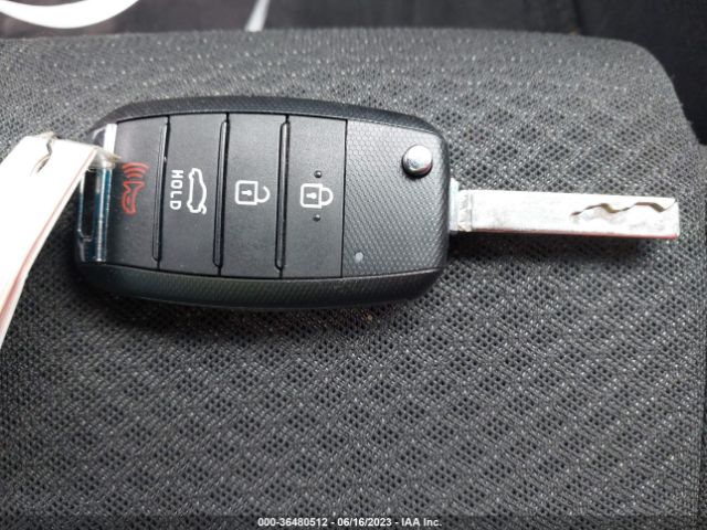 5XXGT4L39JG196023 KIA Optima Lx