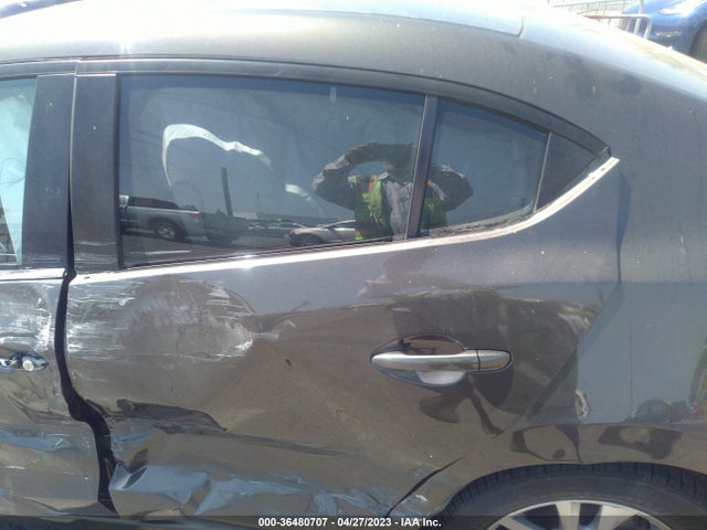 Mazda Mazda3 I Touring 2014 JM1BM1V7XE1149610 Image 7