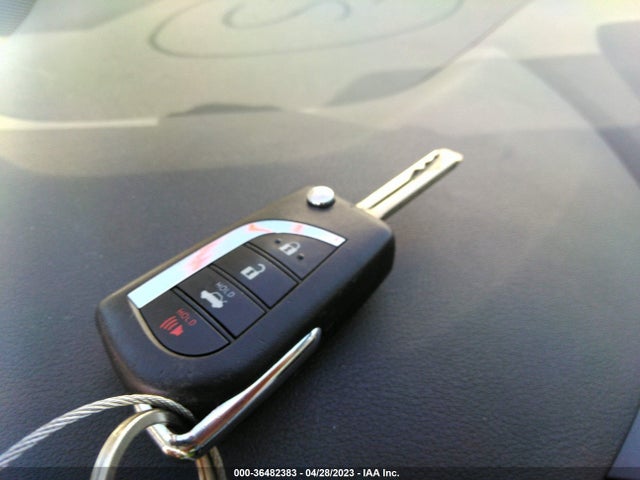 2021 TOYOTA COROLLA LE VIN: JTDEPMAE4MJ141740