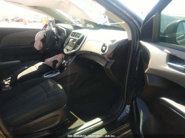 Chevrolet SONIC LT 2019 1G1JD5SB5K4120966 Image 6