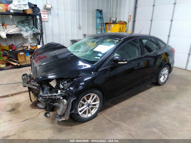 Ford FOCUS SE 2015 1FADP3F21FL230957 Image 2