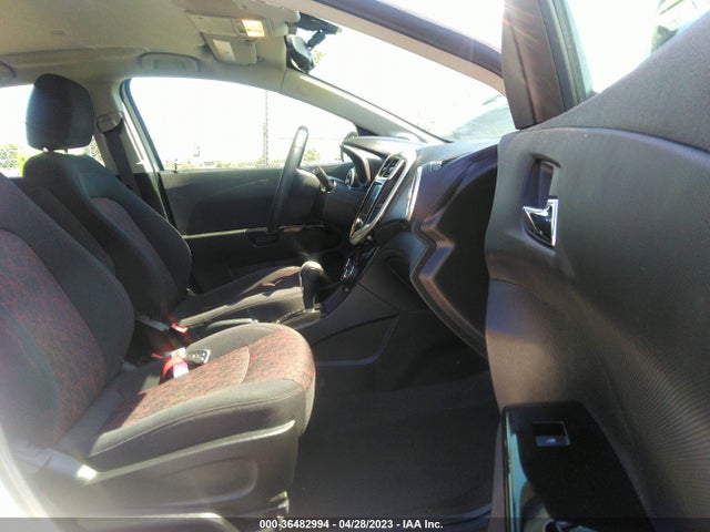 Chevrolet SONIC LT 2020 1G1JD5SB8L4103063 Image 7