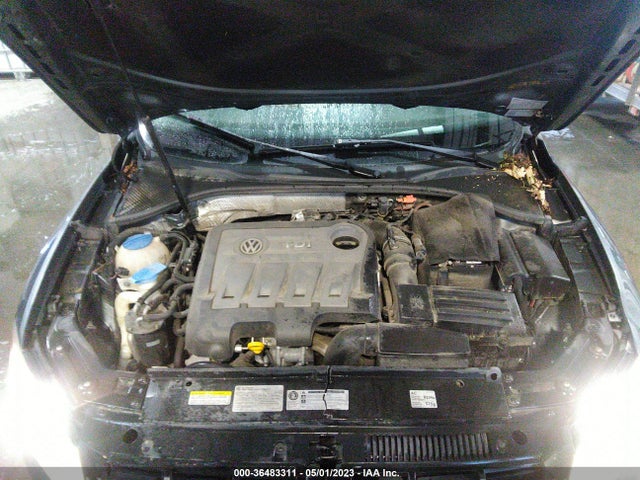2014 VOLKSWAGEN PASSAT 2.0L TDI SE VIN: 1VWBN7A30EC045020