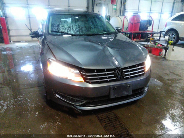 2014 VOLKSWAGEN PASSAT 2.0L TDI SE VIN: 1VWBN7A30EC045020