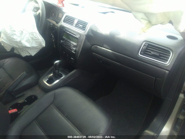 3VWD17AJ8EM265846 Volkswagen Jetta Sedan Se