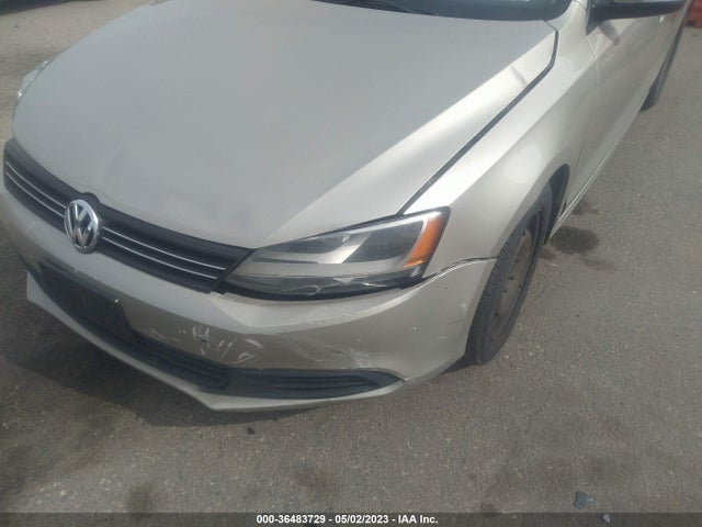 3VWD17AJ8EM265846 Volkswagen Jetta Sedan Se