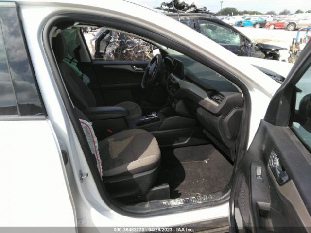 1FMCU0G68MUB07867 Ford ESCAPE SE