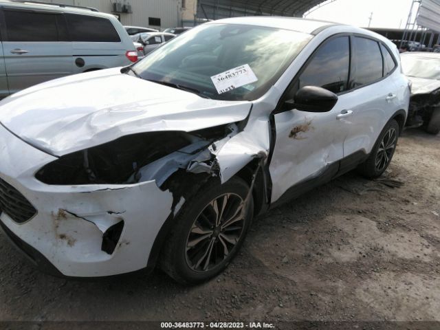1FMCU0G68MUB07867 Ford ESCAPE SE