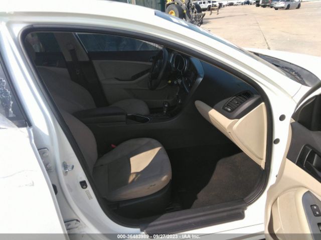 KNAGM4A74F5602902 KIA Optima Lx