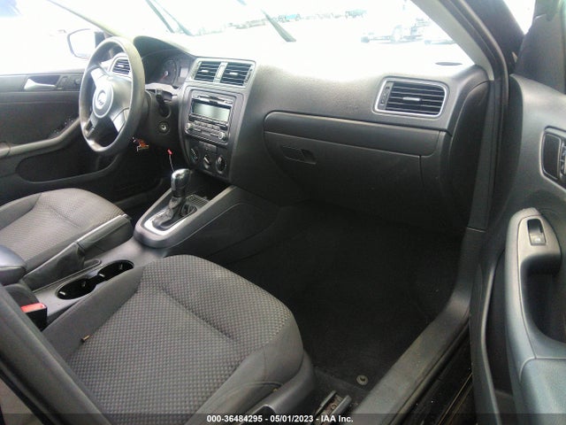 3VW2K7AJ6EM373483 Volkswagen Jetta Sedan S