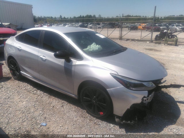 Chevrolet CRUZE LT 2018 1G1BE5SM2J7237002 Image 1