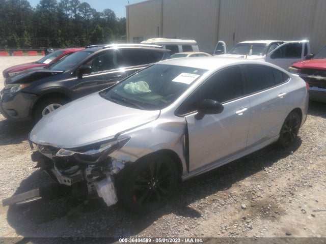 Chevrolet CRUZE LT 2018 1G1BE5SM2J7237002 Image 2