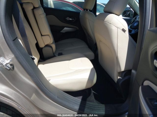 1C4PJLCS7HW661592 Jeep Cherokee Latitude