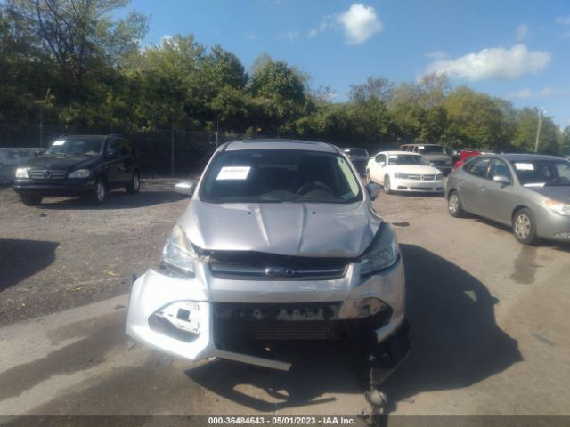 1FMCU0GX8EUD55644 Ford ESCAPE SE