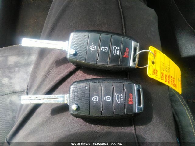 KNDJP3A54E7052824 KIA SOUL +