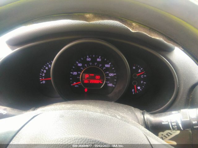 KNDJP3A54E7052824 KIA SOUL +