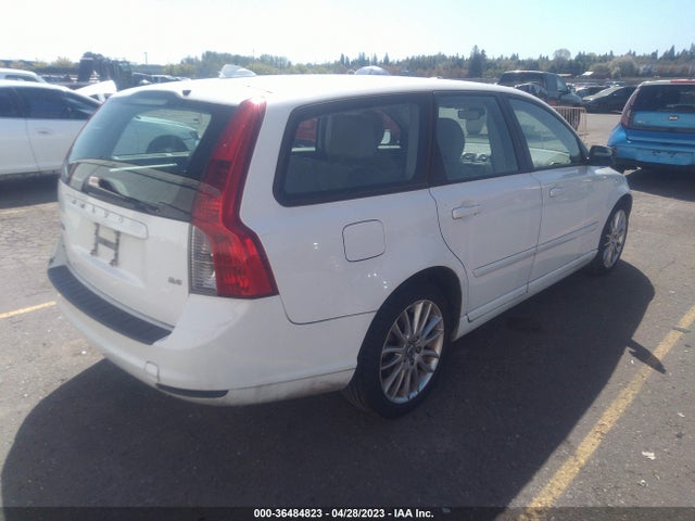 2009 VOLVO V50 2.4L VIN: YV1MW390992471595