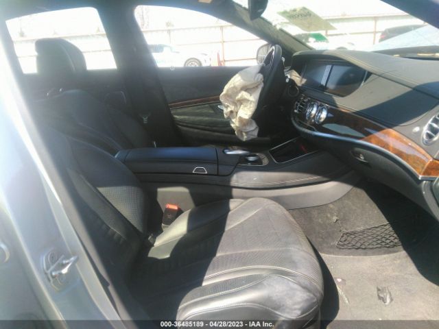 WDDUG8FB4FA158015 Mercedes-Benz S-class S 550