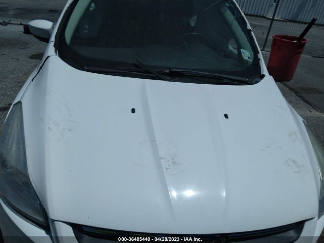 1FMCU0GX3EUC97930 Ford ESCAPE SE