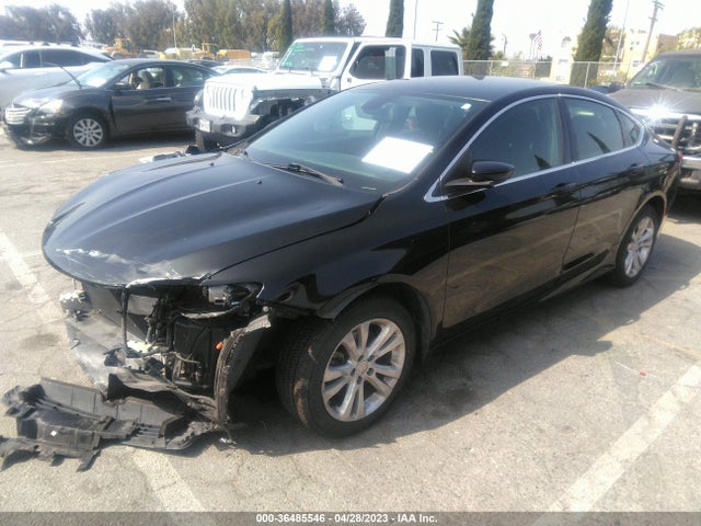 Chrysler 200 Limited 2015 1C3CCCAB0FN658939 Image 2