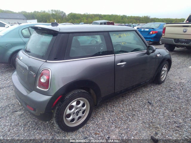 2009 MINI COOPER HARDTOP S VIN: WMWMF73519TT97680