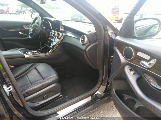 2019 MERCEDES-BENZ GLC 300 VIN: WDC0G4JB2KV123074
