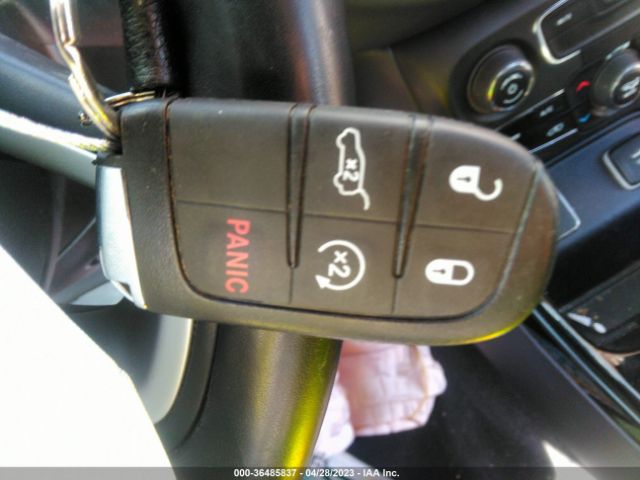 3C4NJCCB6KT819487 Jeep Compass Limited