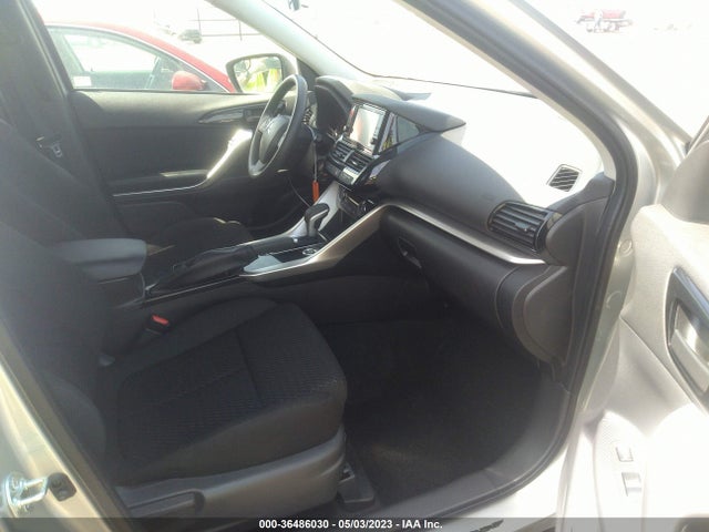 JA4ATUAA8NZ001968 Mitsubishi Eclipse Cross Es