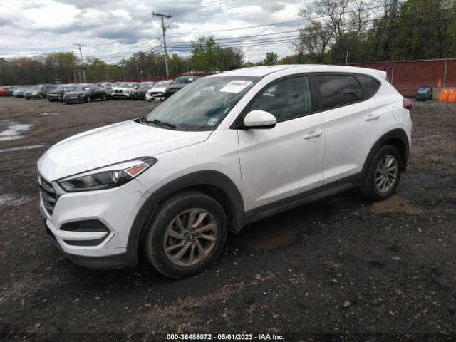 KM8J23A48HU265900 Hyundai TUCSON SE
