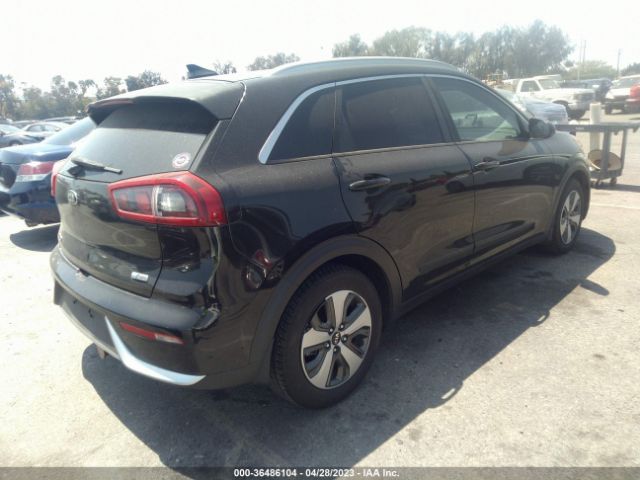KNDCB3LC1H5098906 KIA NIRO LX