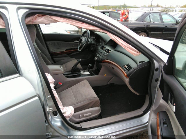 2011 HONDA ACCORD SDN EX-L VIN: 1HGCP2F8XBA033300