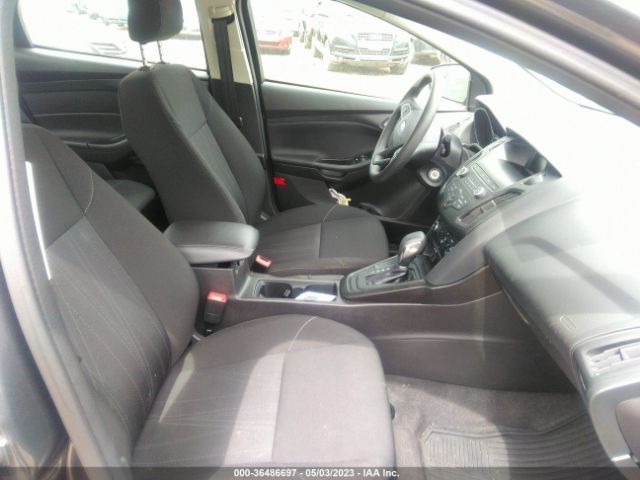 1FADP3F21JL291069 Ford FOCUS SE