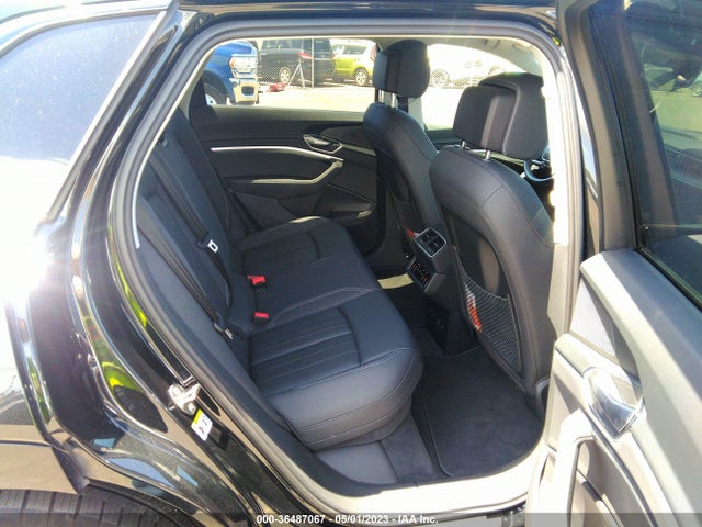 2021 Audi e-tron, VIN: WA1AAAGE2MB021705