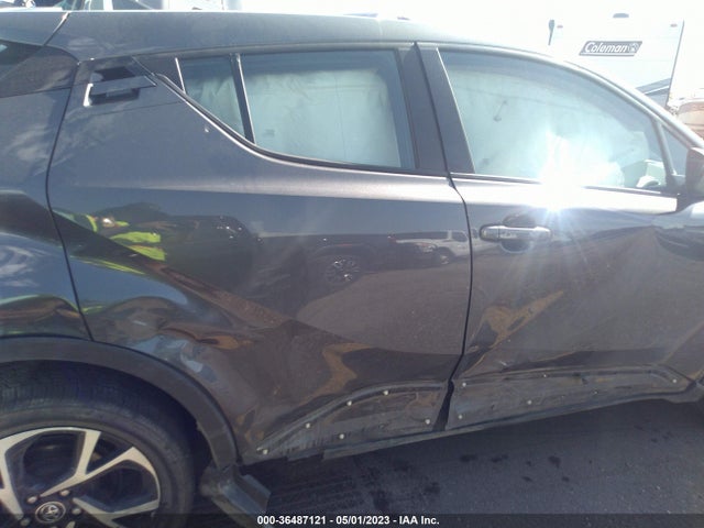 Toyota C-HR XLE 2018 NMTKHMBX3JR052173 Image 6
