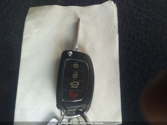 Hyundai SONATA SE 2017 5NPE24AF0HH585767 Image 3