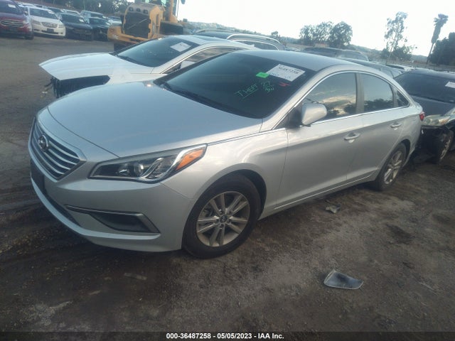 Hyundai SONATA SE 2017 5NPE24AF0HH585767 Image 2