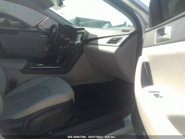 Hyundai SONATA SE 2017 5NPE24AF0HH585767 Image 6