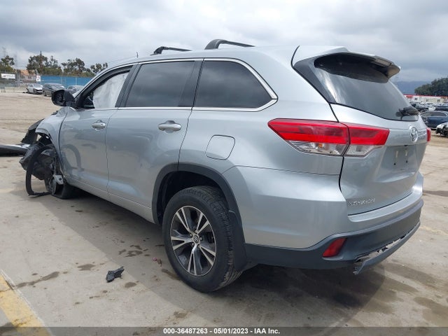 Toyota Highlander Le 2018 5TDZZRFH1JS249744 Image 3
