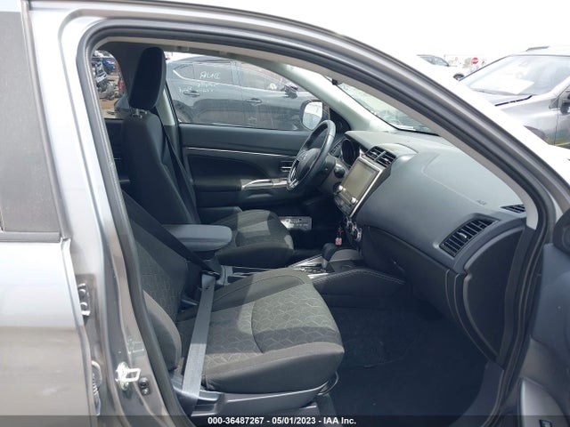 JA4APVAU8MU030676 Mitsubishi Outlander Sport Se