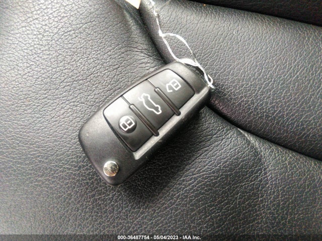 WA1EFCFSXGR008332 Audi Q3 Premium Plus