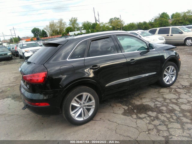 WA1EFCFSXGR008332 Audi Q3 Premium Plus