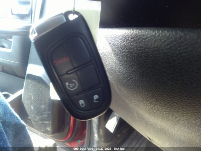 1C6RR7UT8ES289741 RAM 1500 Sport