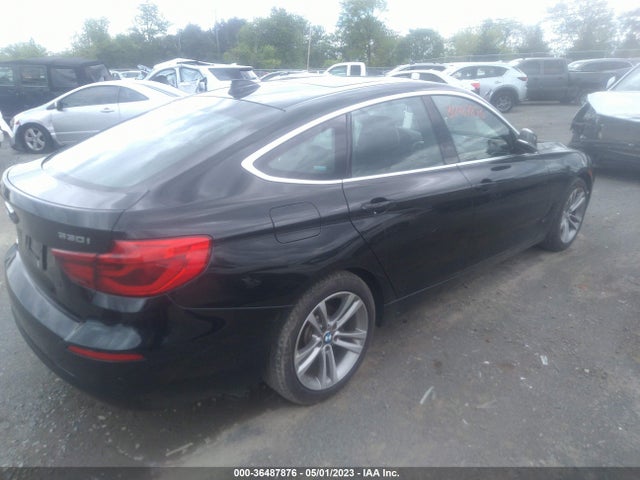 2018 BMW 3 Series, VIN: WBA8Z9C57JG827567