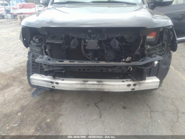 2014 Toyota Land Cruiser, VIN: JTMHY7AJ4E4025639