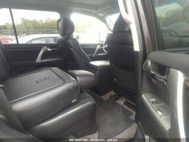 2014 Toyota Land Cruiser, VIN: JTMHY7AJ4E4025639