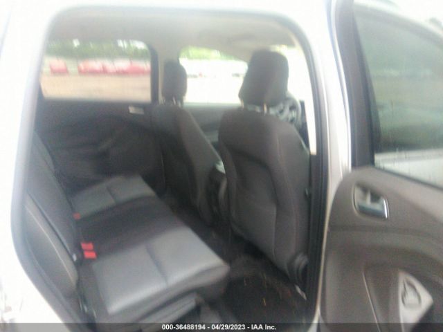 1FMCU0GD7JUD23476 Ford ESCAPE SE