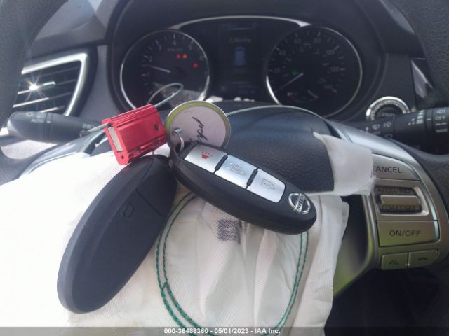 KNMAT2MT9GP633383 Nissan ROGUE SV