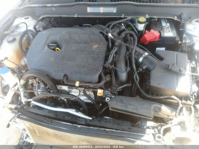 3FA6P0HD4HR302387 Ford FUSION SE