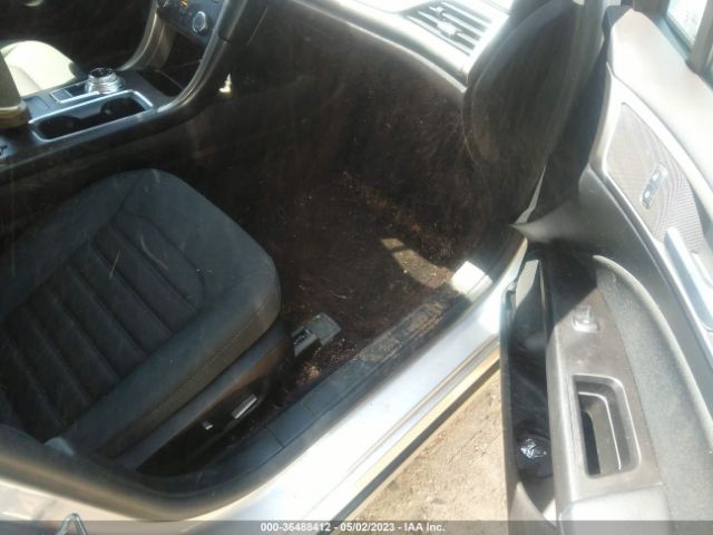 3FA6P0HD4HR302387 Ford FUSION SE